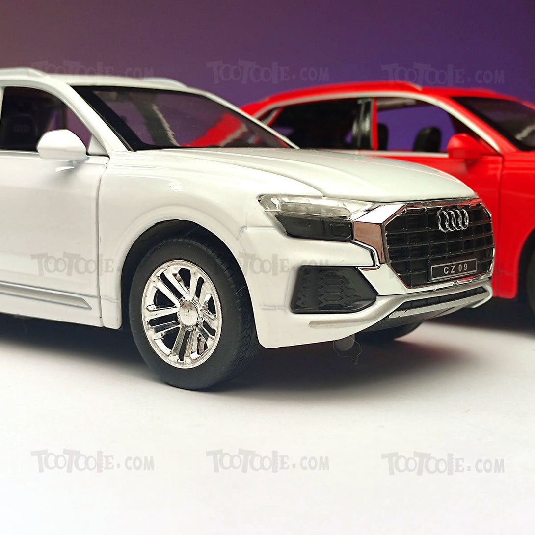 Diecast Car Audi Q8 Quattro Luxury SUV Pull Back Car Model with Sound Light - Tootooie