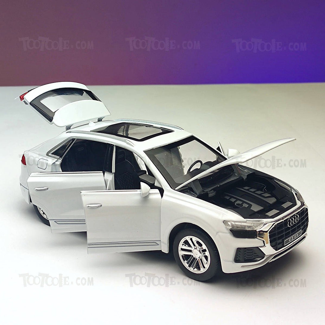 Diecast Car Audi Q8 Quattro Luxury SUV Pull Back Car Model with Sound Light - Tootooie