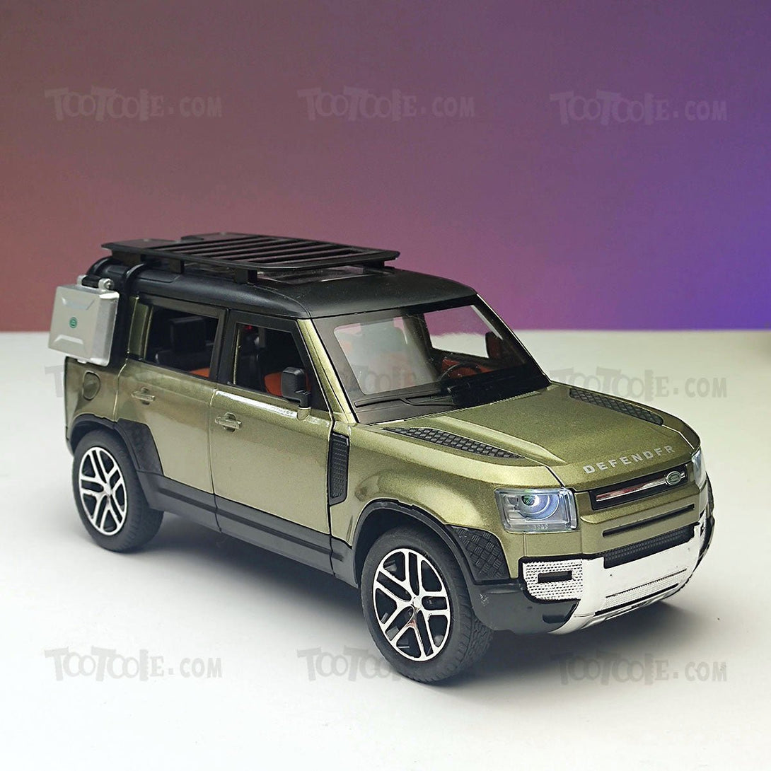 Diecast Car Land Rover Defender Luxury SUV Pull Back Car Model with Light - Tootooie