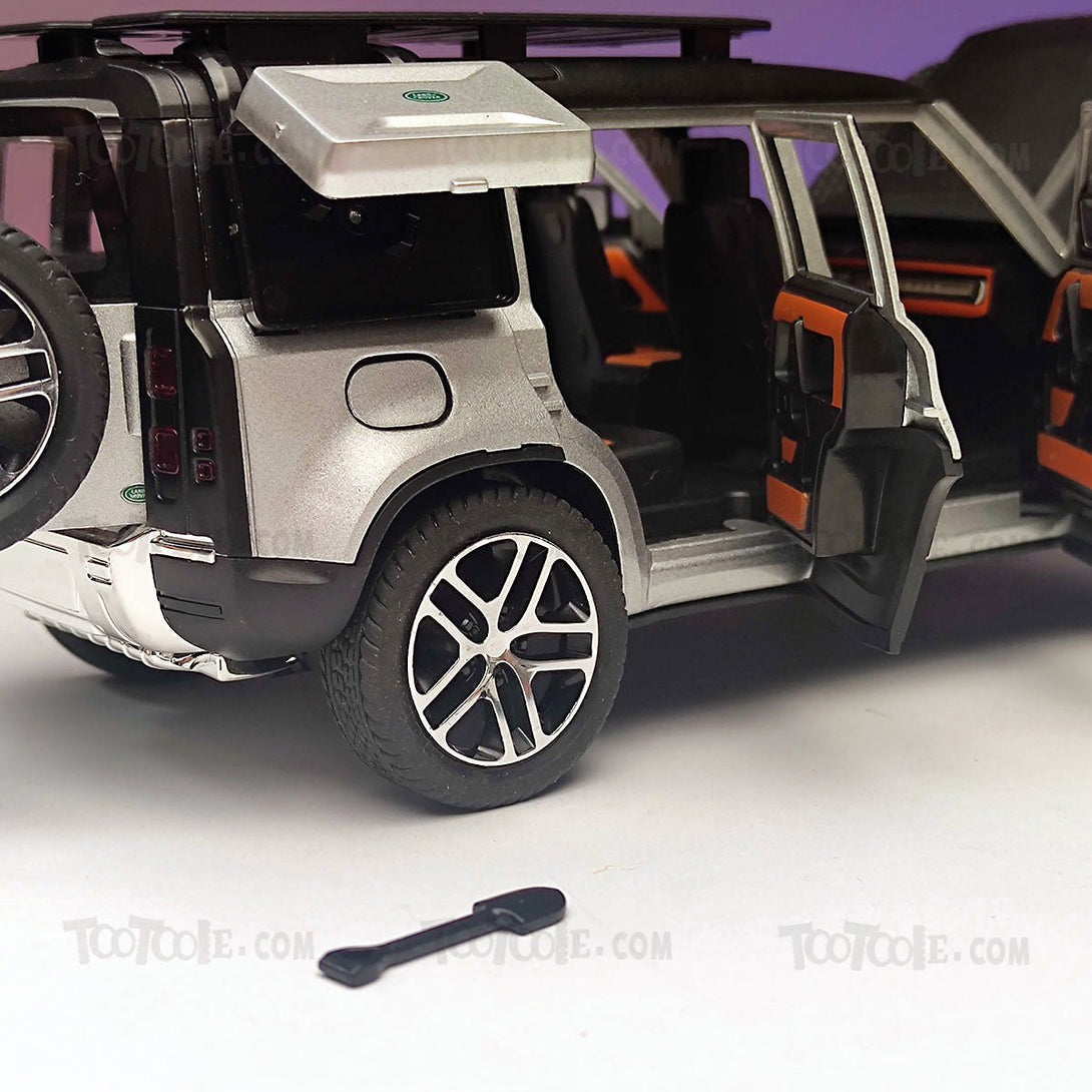 Diecast Car Land Rover Defender Luxury SUV Pull Back Car Model with Light - Tootooie