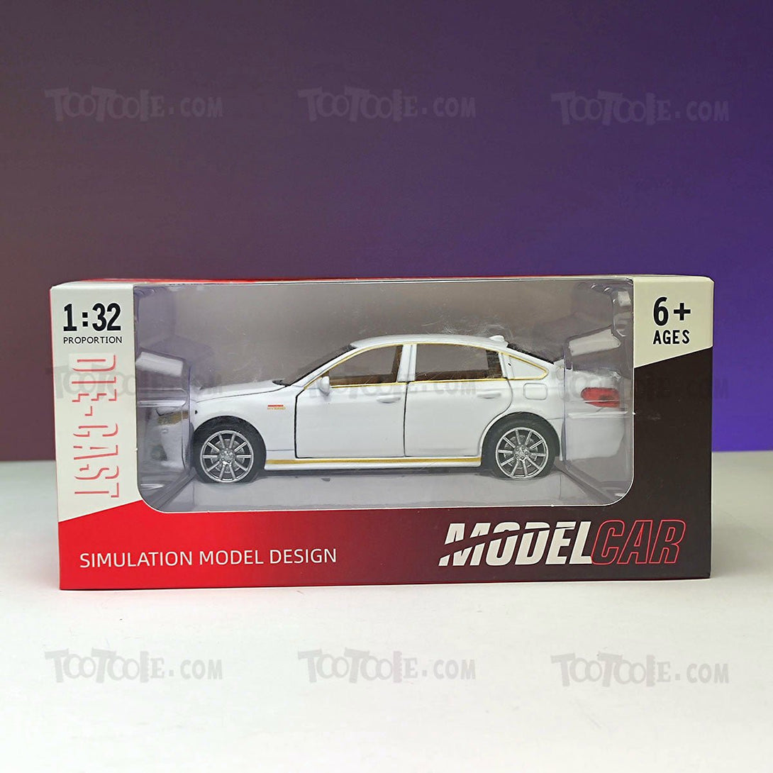 Diecast Car Toyota Crown Luxury SUV Pull Back Car Model with Light - Tootooie