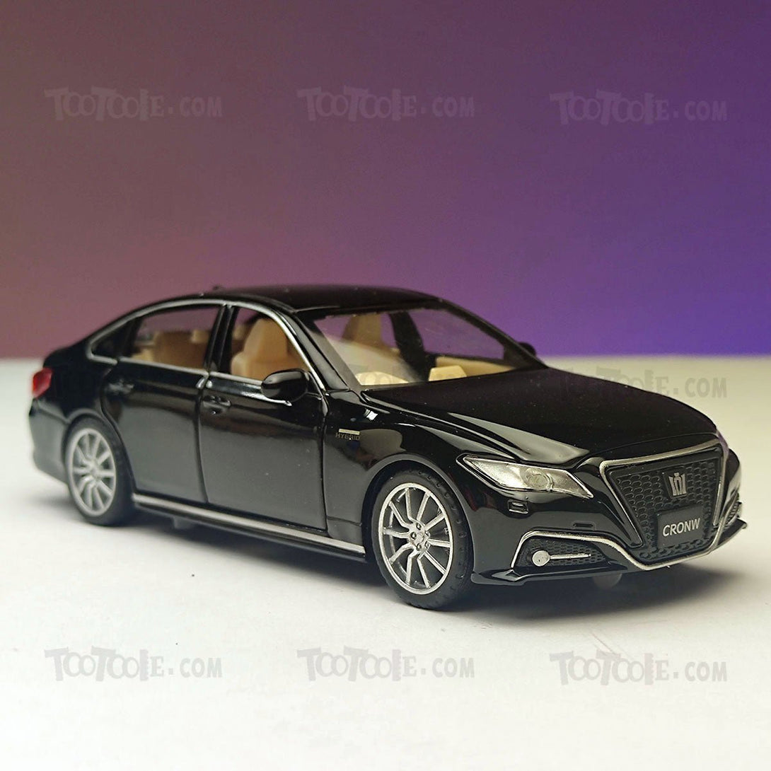 Diecast Car Toyota Crown Luxury SUV Pull Back Car Model with Light - Tootooie