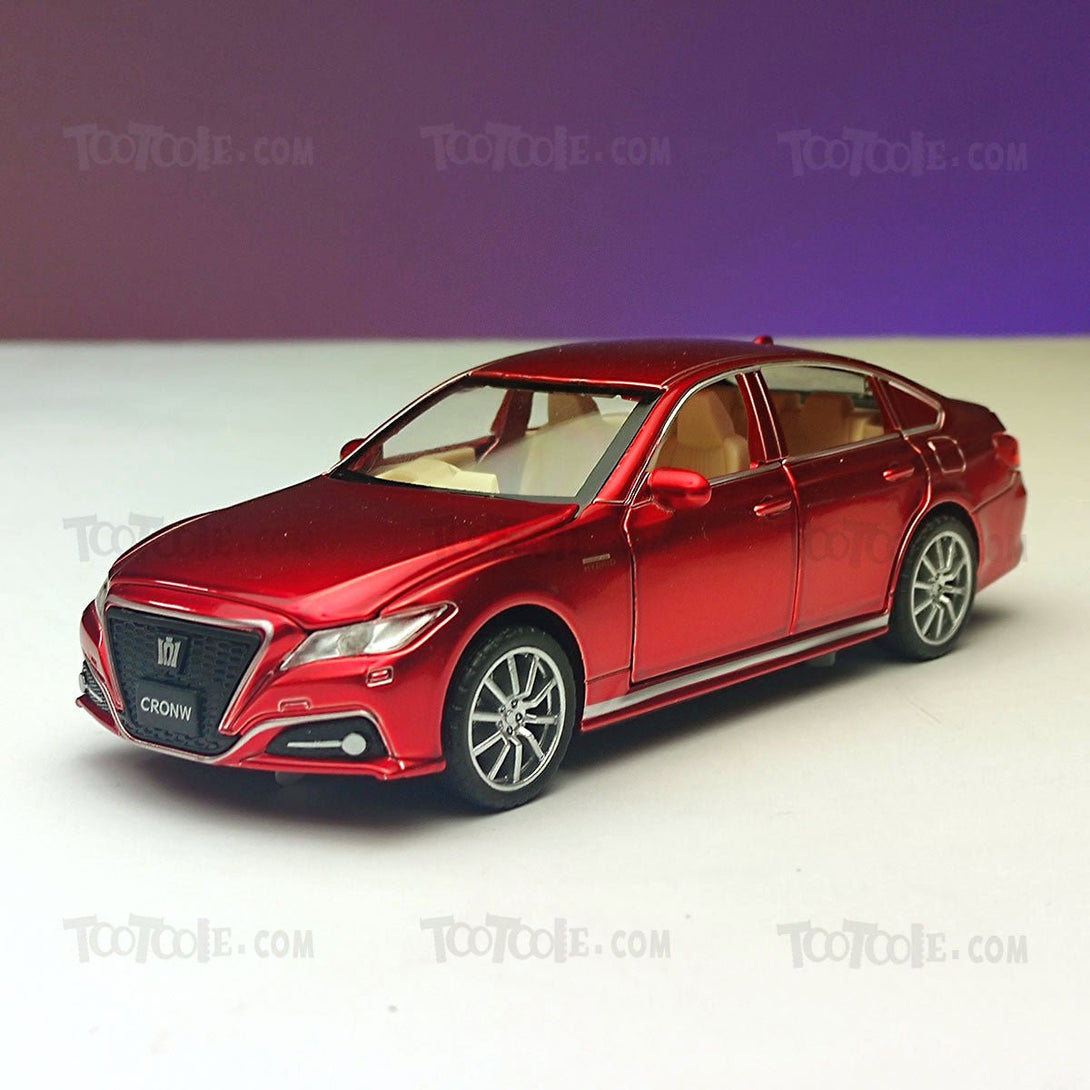 Diecast Car Toyota Crown Luxury SUV Pull Back Car Model with Light - Tootooie